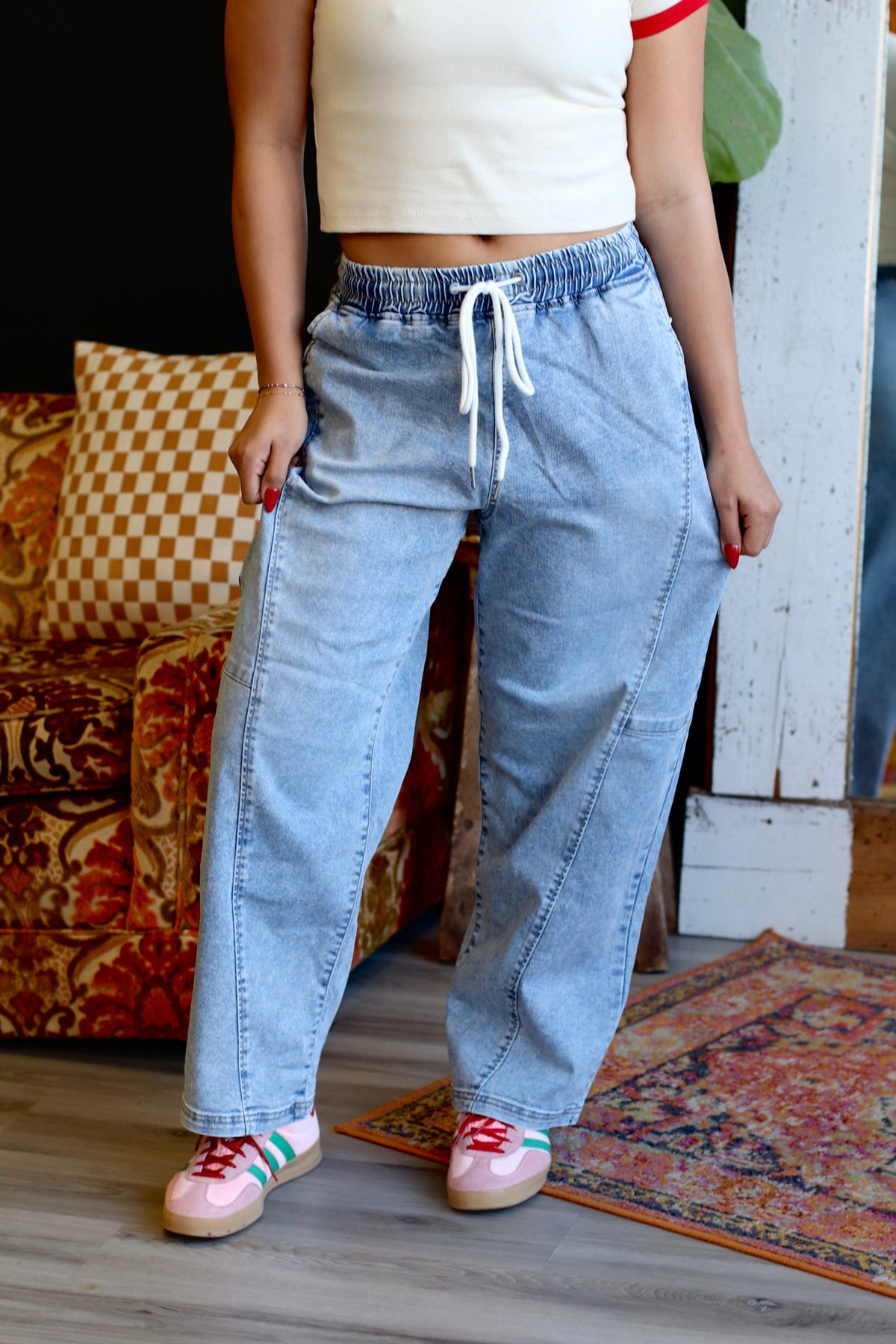 Parker Elastic Waist Barrel Jeans