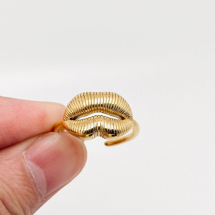 18K Gold Plated Adjustable Lips Ring
