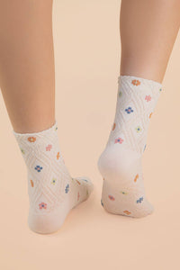 Floral Printed Textures Crew Socks: BLUSH