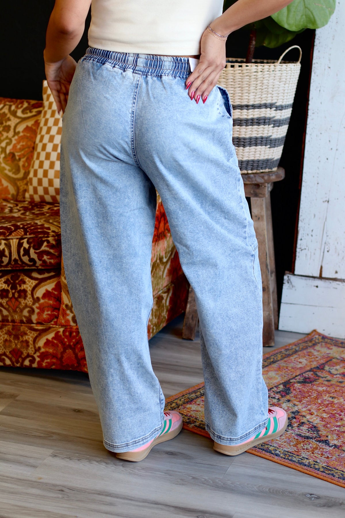 Parker Elastic Waist Barrel Jeans