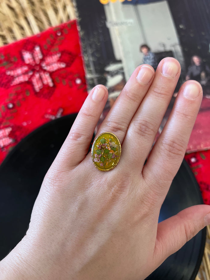Yellow Flowers Oval 18K Adjustable Ring