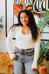 Heart Eyes Basic Crop + Cream